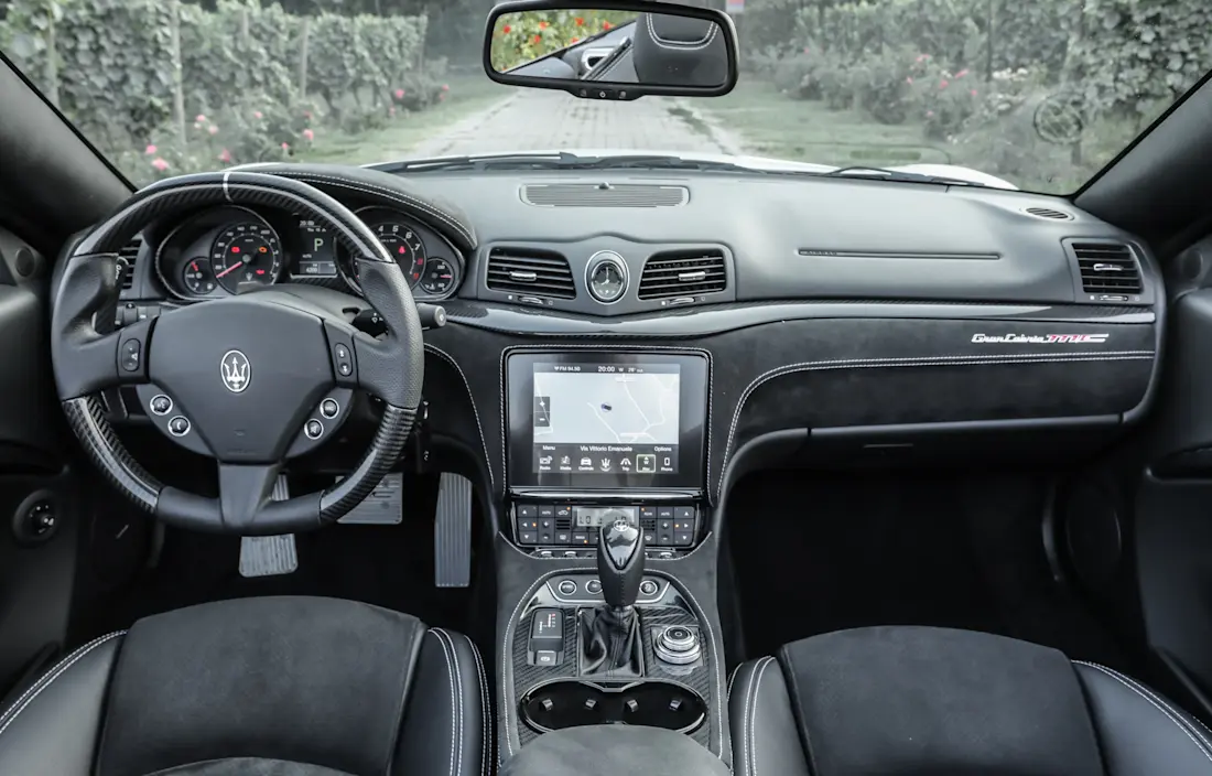 Maserati GranCabrio Old White – Photo 4